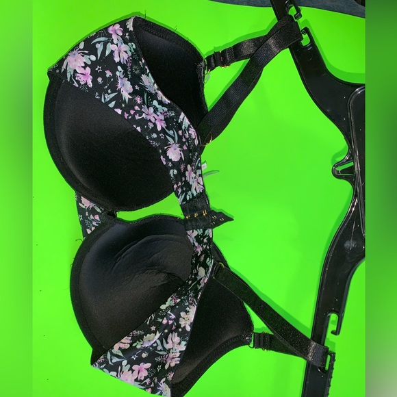 Woman’s Push Up Bra - Picture 3 of 3